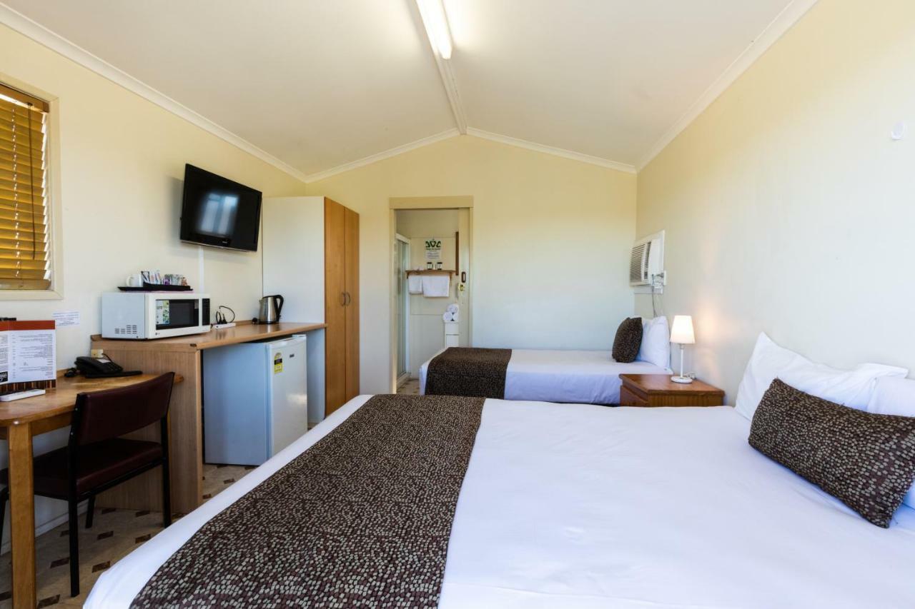 Hotel Settlers Biloela Exterior photo